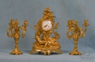Каминный гарнитур в стиле неорококо: часы и пара канделябров на 3 свечи